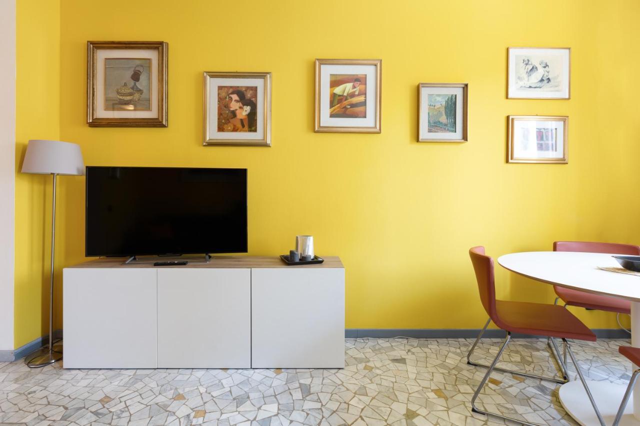 Apartment With Balcony - 50 M Far From M1 Pasteur Milan Exterior photo
